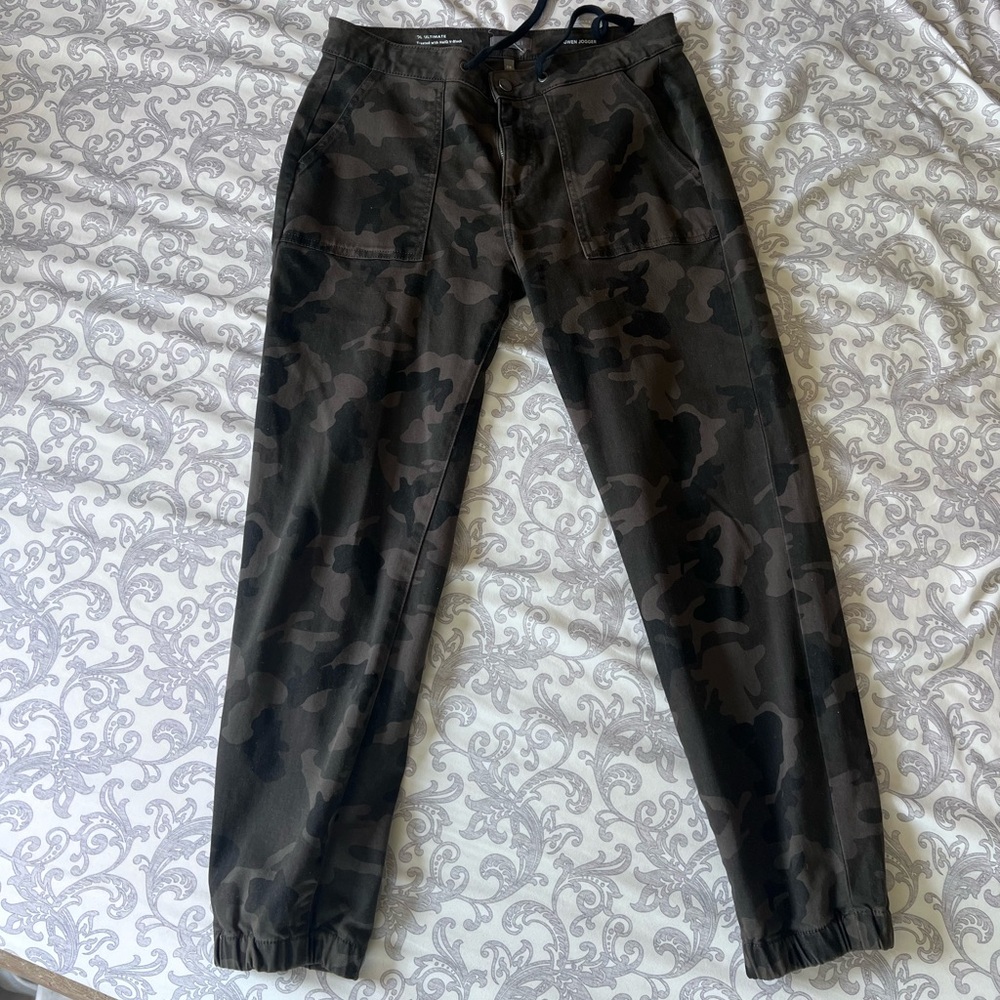 DL1961 Gwen Jogger in Camouflage